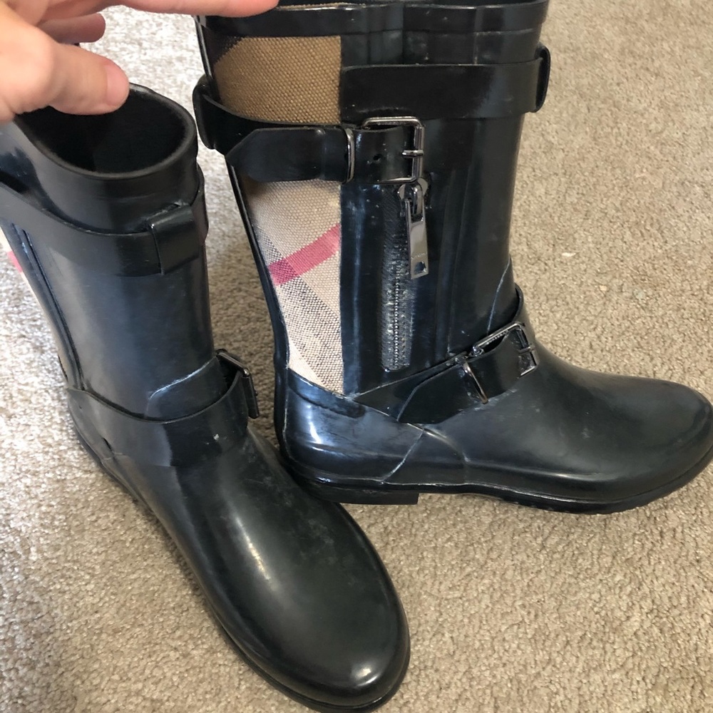 Burberry boots
